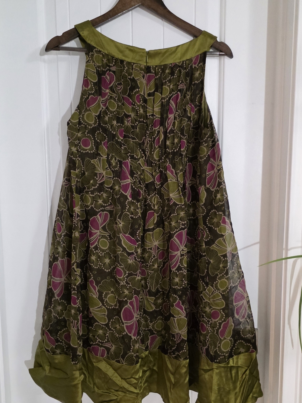 Y2K Maggy London 100% Silk Floral Shift Dress Size 12 Green, Vintage Sleeveless - Picture 9 of 11